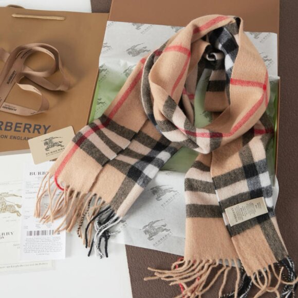 Authentic Burberry Brown Cashmere Checkered Scarf with Box - Picture 2 of 4